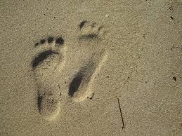 Barfusspur_im_Sand